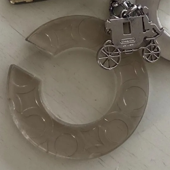 Coach EUC Rare Horse And Carriage Large C's Signature Keychain Fob Bag Charm - Picture 7 of 10
